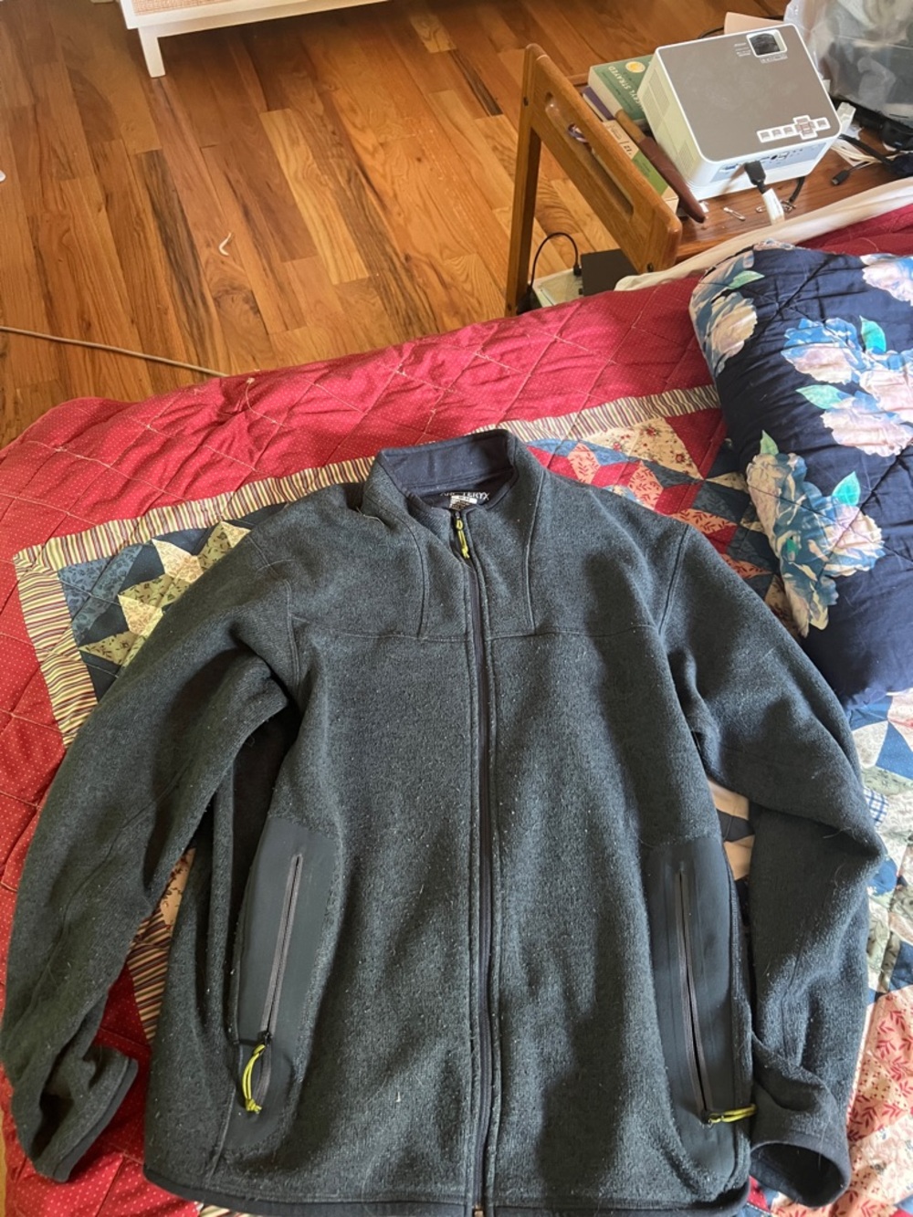 ARC’TERYX Dark Heather Gray Full-Zip Fleece Jacket with Yellow Zip Pulls